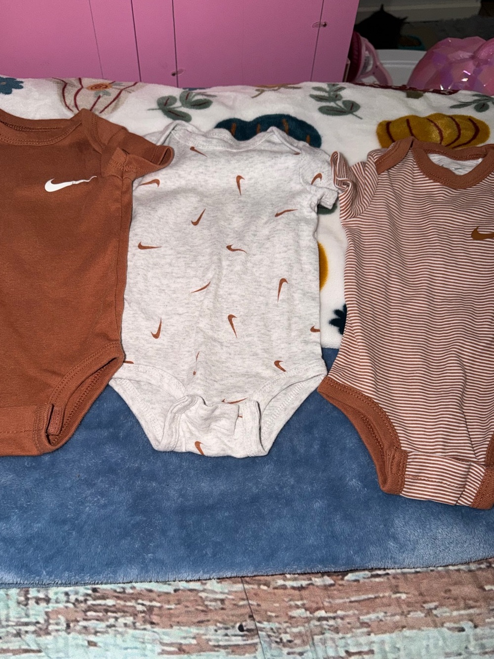 Nike Baby One-Piece Bodysuit Set - Rust and Heather